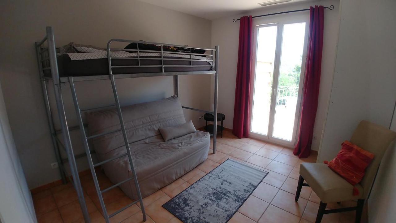 דראגיניאן Charmante Maison Climatisee Avec Piscine מראה חיצוני תמונה