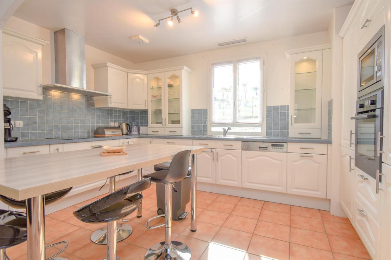 דראגיניאן Charmante Maison Climatisee Avec Piscine מראה חיצוני תמונה