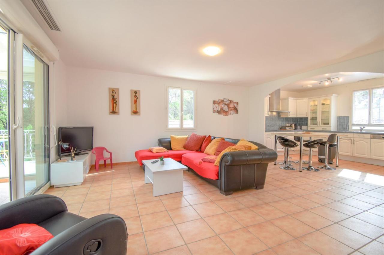 דראגיניאן Charmante Maison Climatisee Avec Piscine מראה חיצוני תמונה
